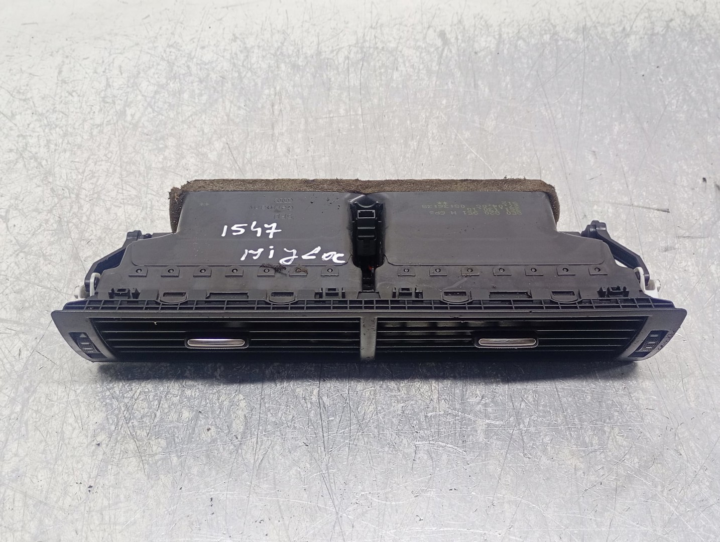 Grila ventilatie 8E0820951 Audi A4 B7 (2004 - 2008)