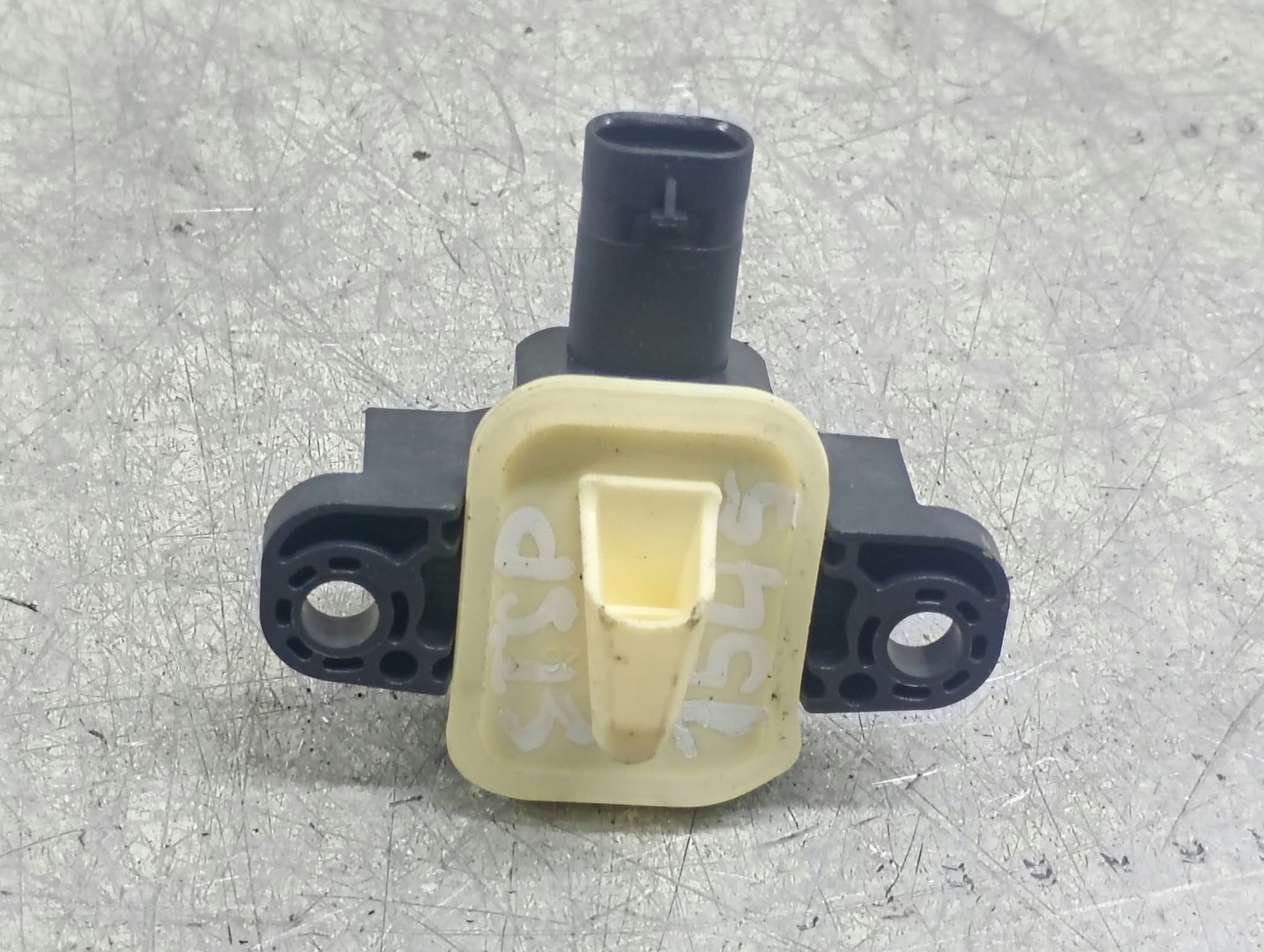 Senzor impact A1668210351 Infiniti Q30 1 (2016 - 2020)