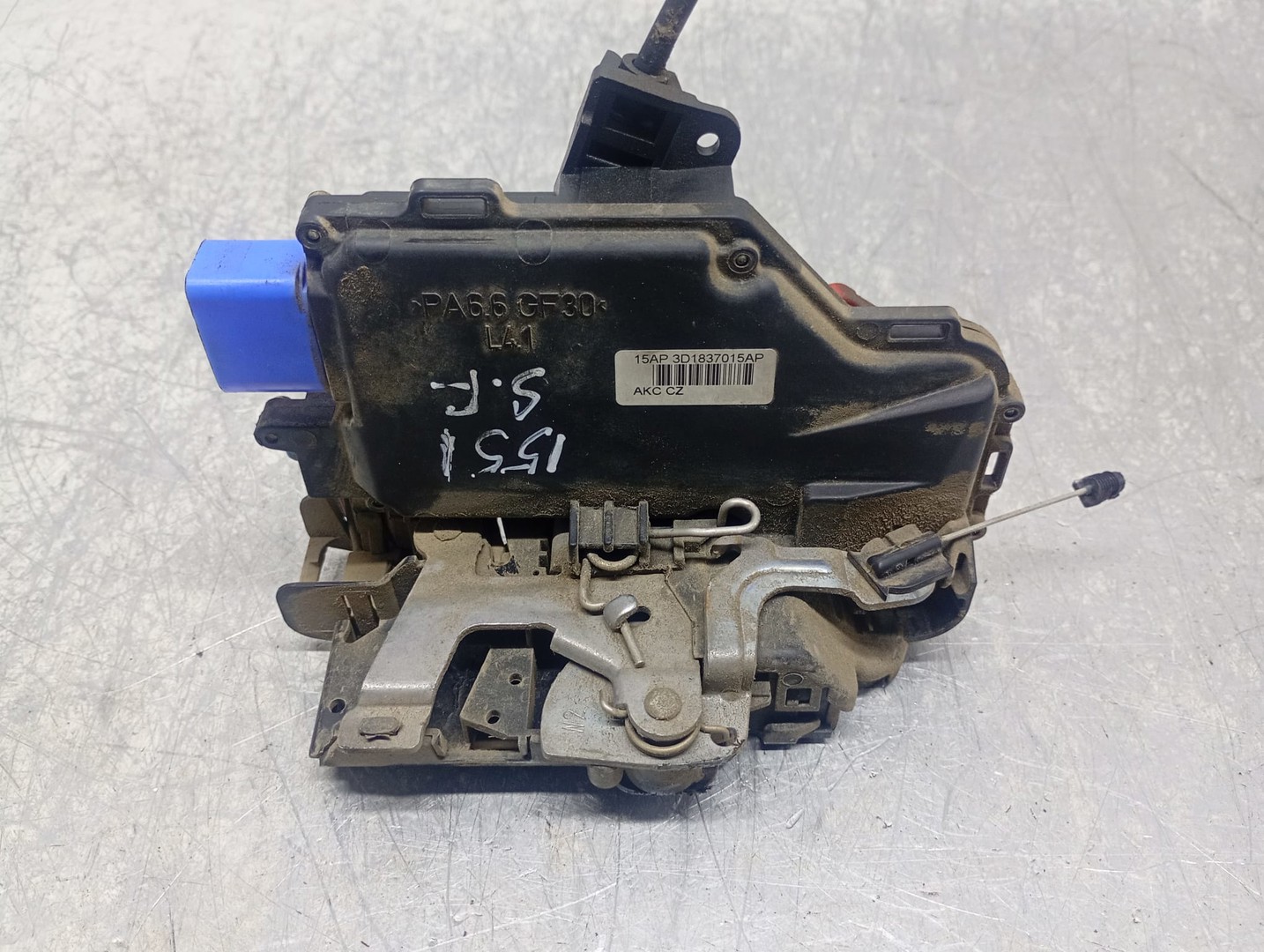 Broasca stanga fata 3D1837015AP Skoda Octavia 2 (facelift) (2008 - 2013)