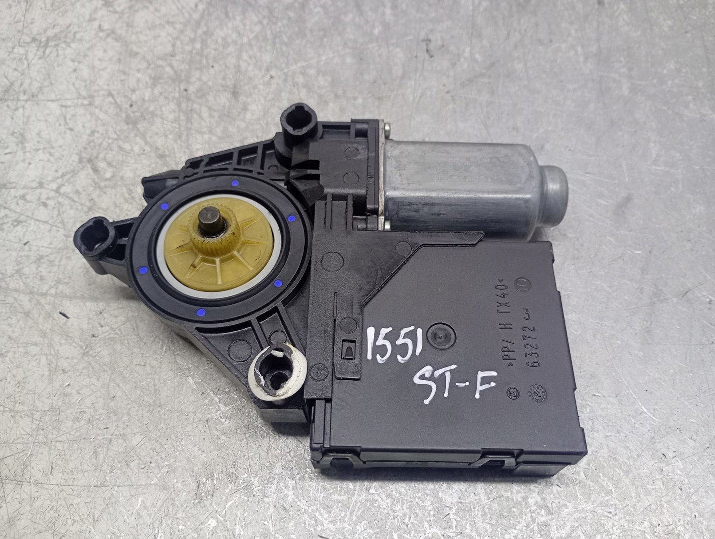 Motoras geam stanga fata 1T0959701t Skoda Octavia 2 (facelift) (2008 - 2013)