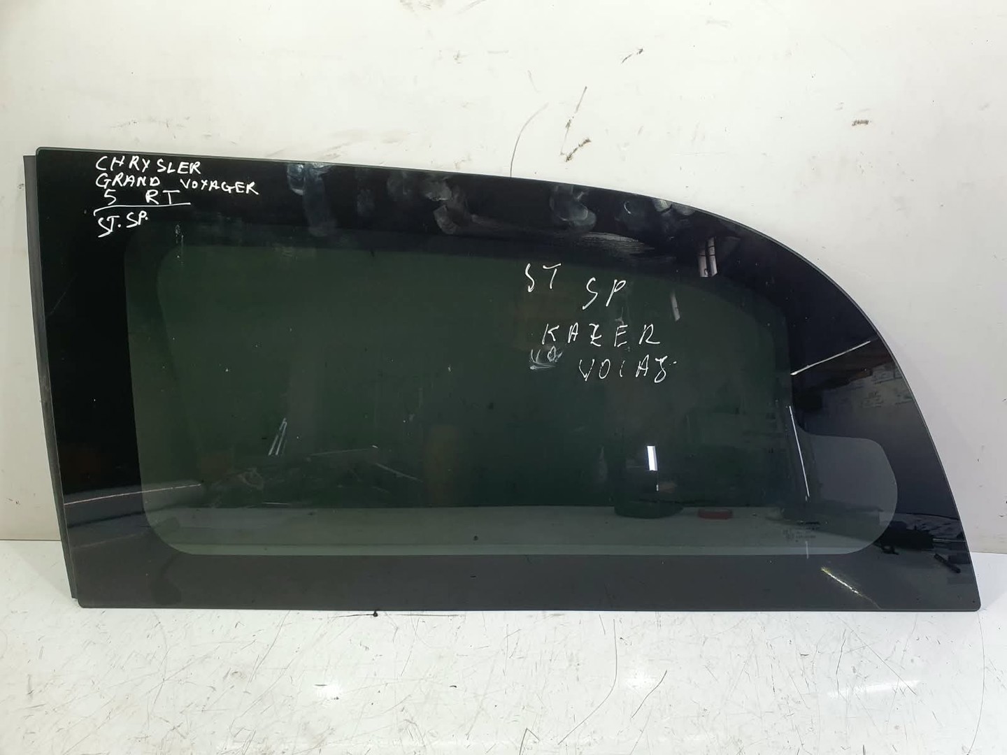 Geam stanga spate Chrysler Voyager 5 (2007 - 2011)
