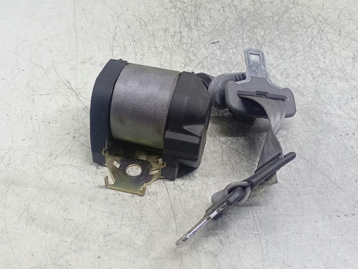 Centura siguranta spate 191857827 Renault Clio 2 (facelift) (2001 - 2005)