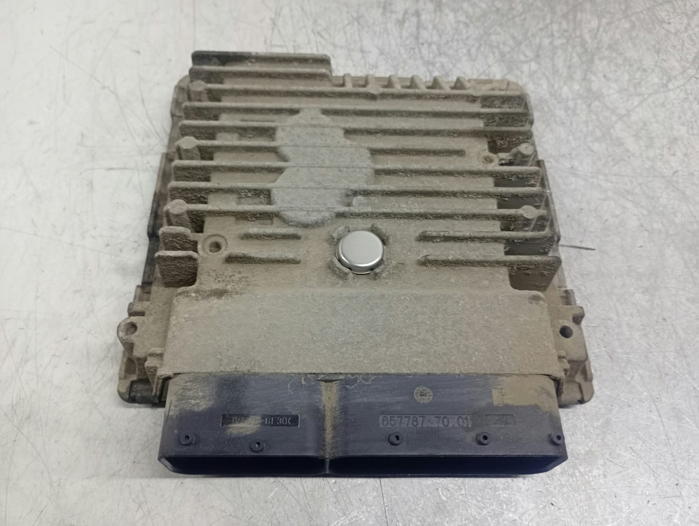 Calculator motor ECU 03L906023LP 5WP42683AA Skoda Octavia 2 (facelift) (2008 - 2013)