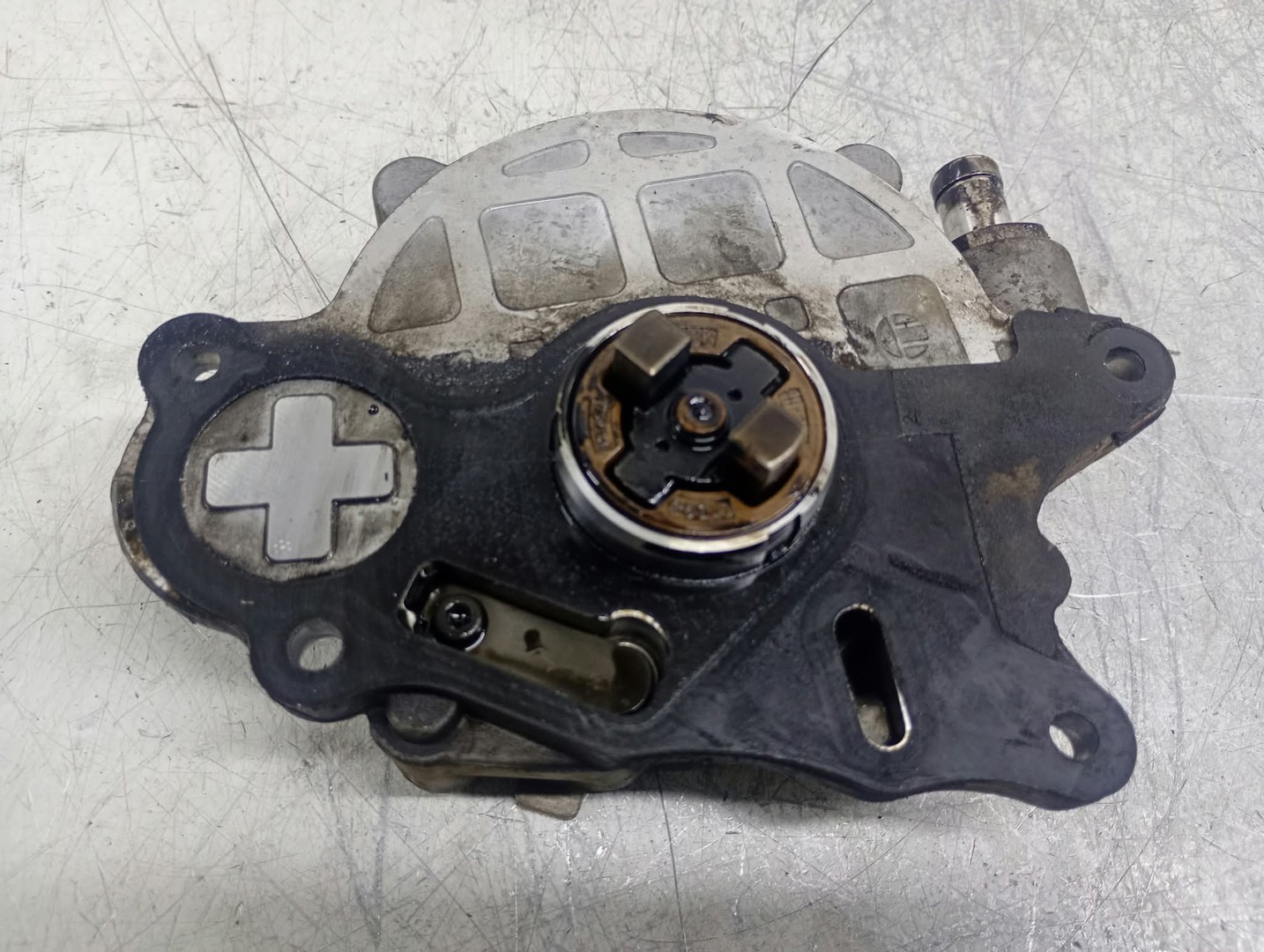 Pompa vacuum 03L145100 Skoda Octavia 2 (facelift) (2008 - 2013)