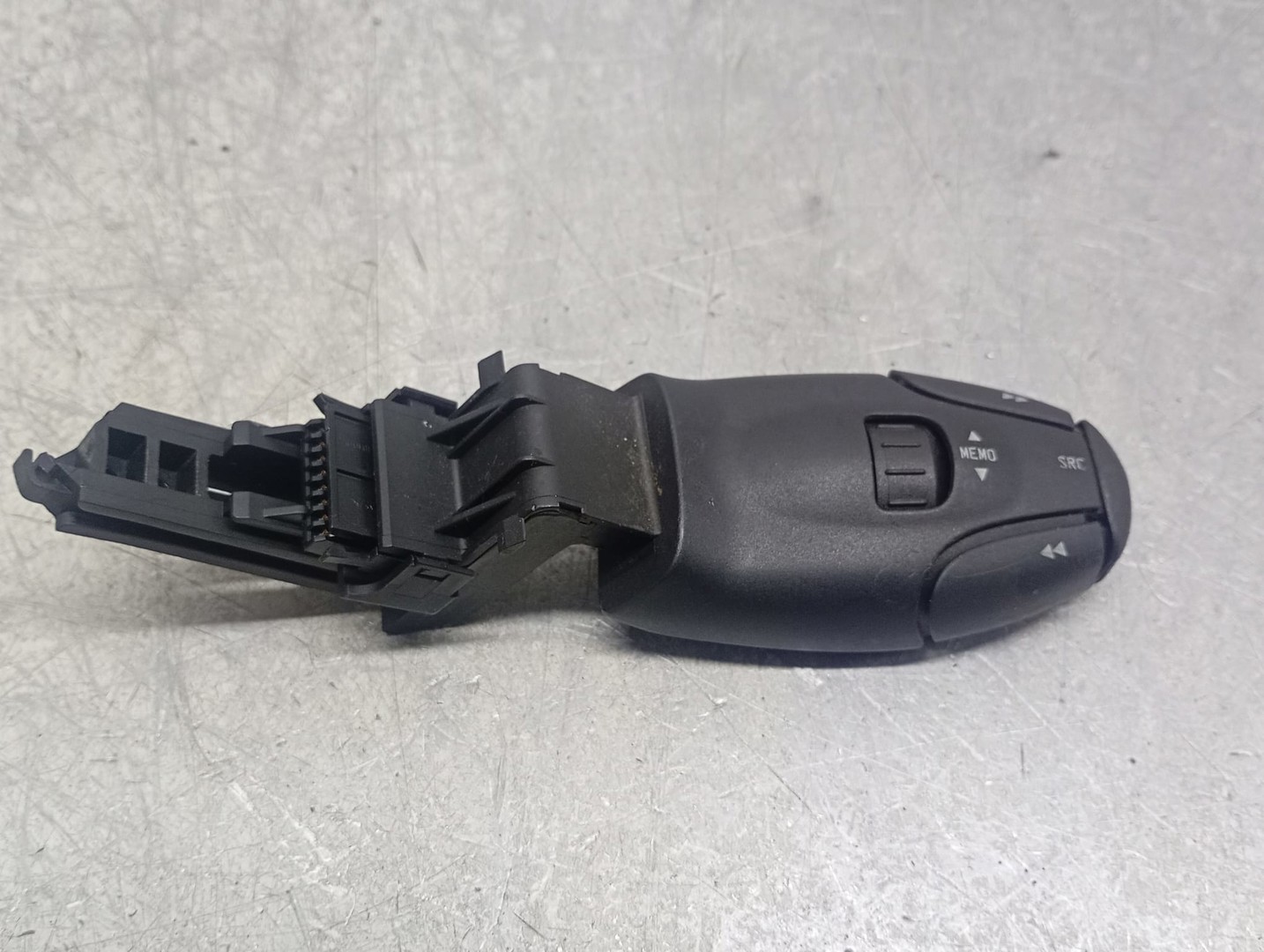Maneta comanda radio 96637240xt Peugeot 207 1 (facelift) (2009 - 2013)