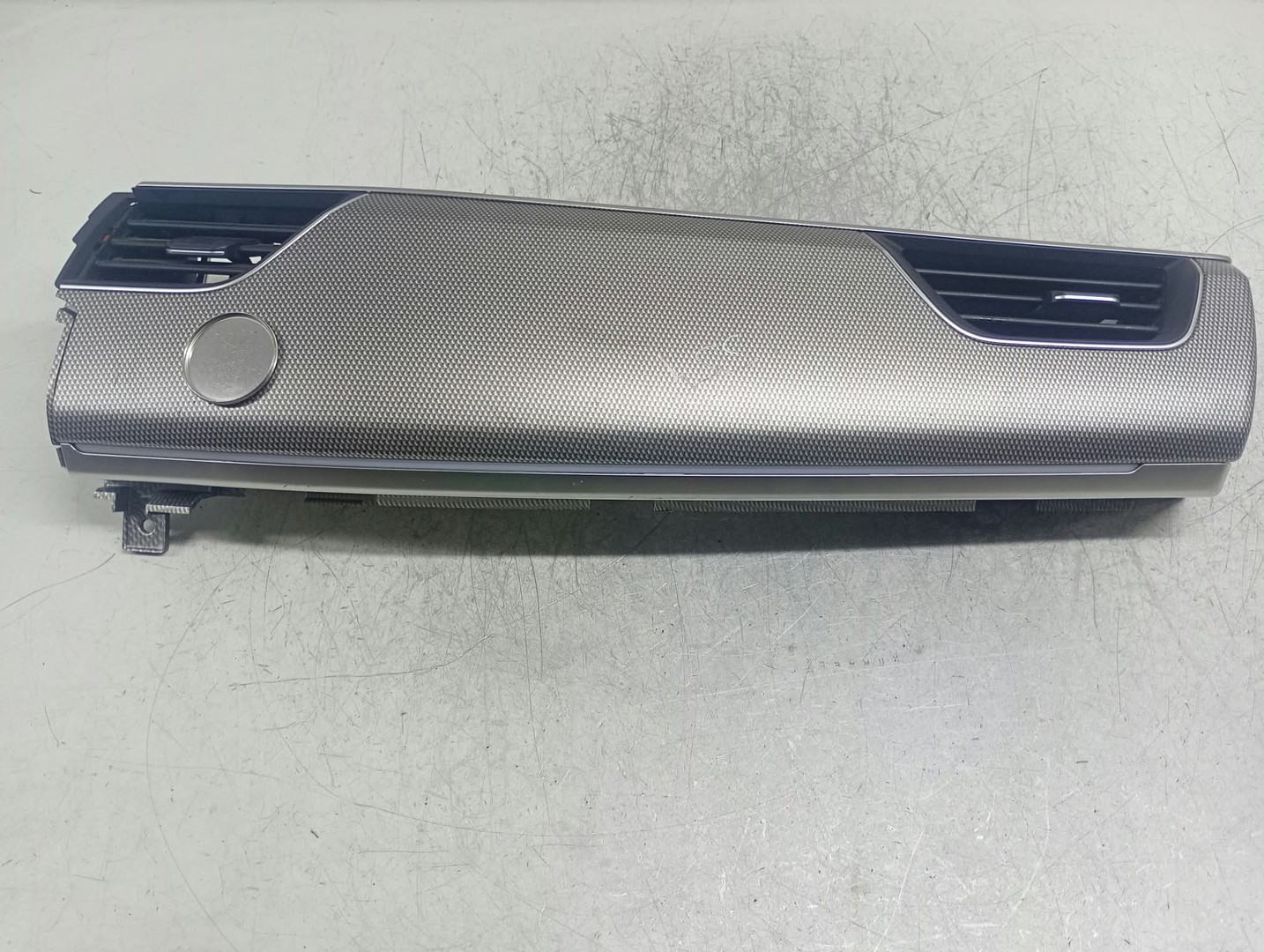 Ornament bord 682115049R Renault Arkana 1 facelift (2023–2025)