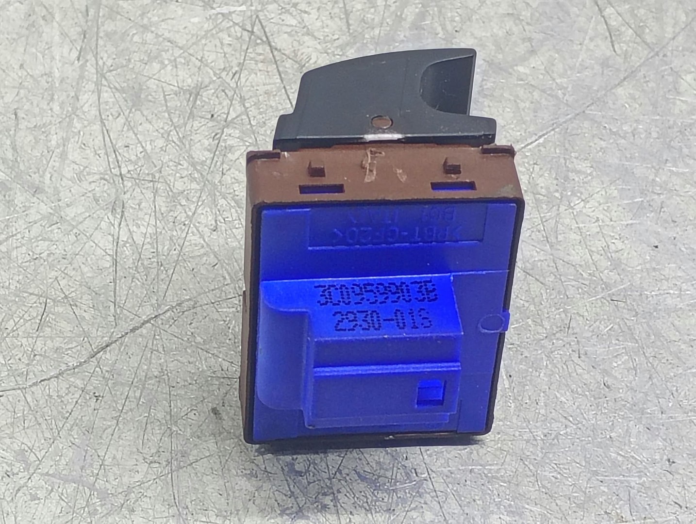 Buton 3C0959903B Volkswagen Passat CC 1 (2008 - 2012)