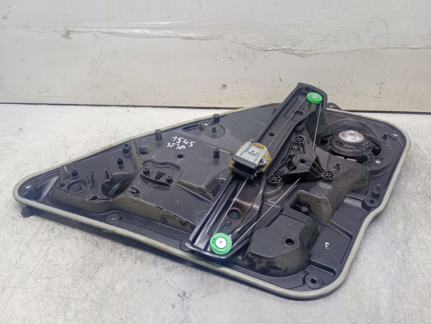 Macara geam dreapta spate 827M15DA1A Infiniti Q30 1 (2016 - 2020)