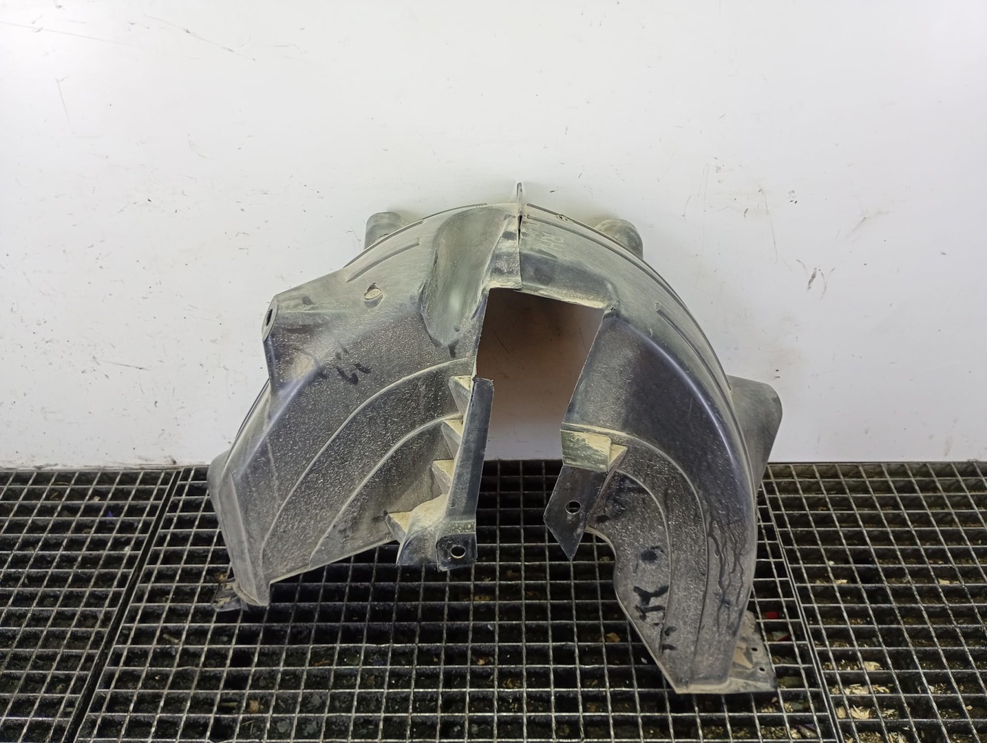 Carenaj roata spate dreapta 767485476r Renault Arkana 1 facelift (2023–2025)