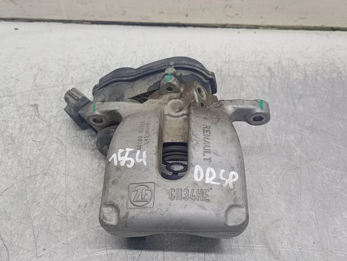 Etrier dreapta spate 440008511R Renault Arkana 1 facelift (2023–2025)