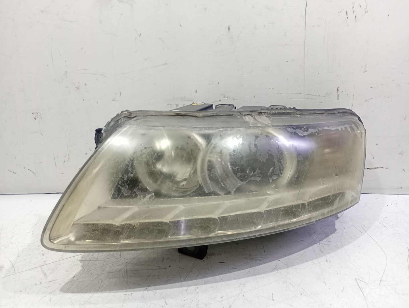 Far stanga 4f0941003 1EL009925 Audi A6 4F/C6 (facelift) (2008 - 2011)
