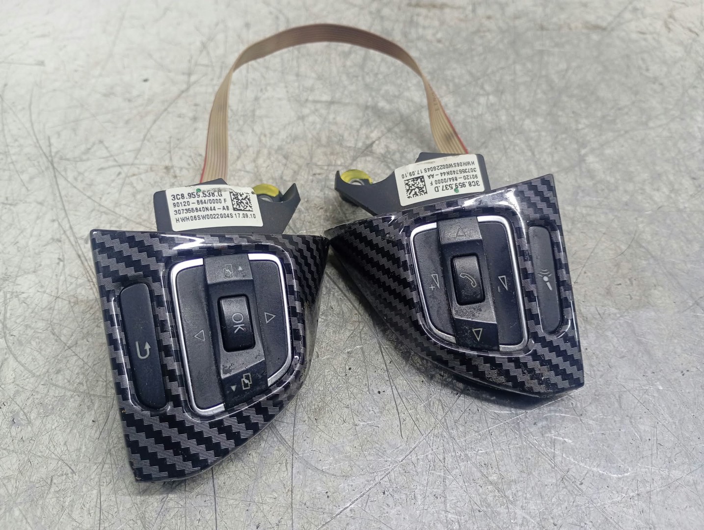 Comenzi volan 3C8959537D 3C8959538G Volkswagen Passat CC 1 (2008 - 2012)