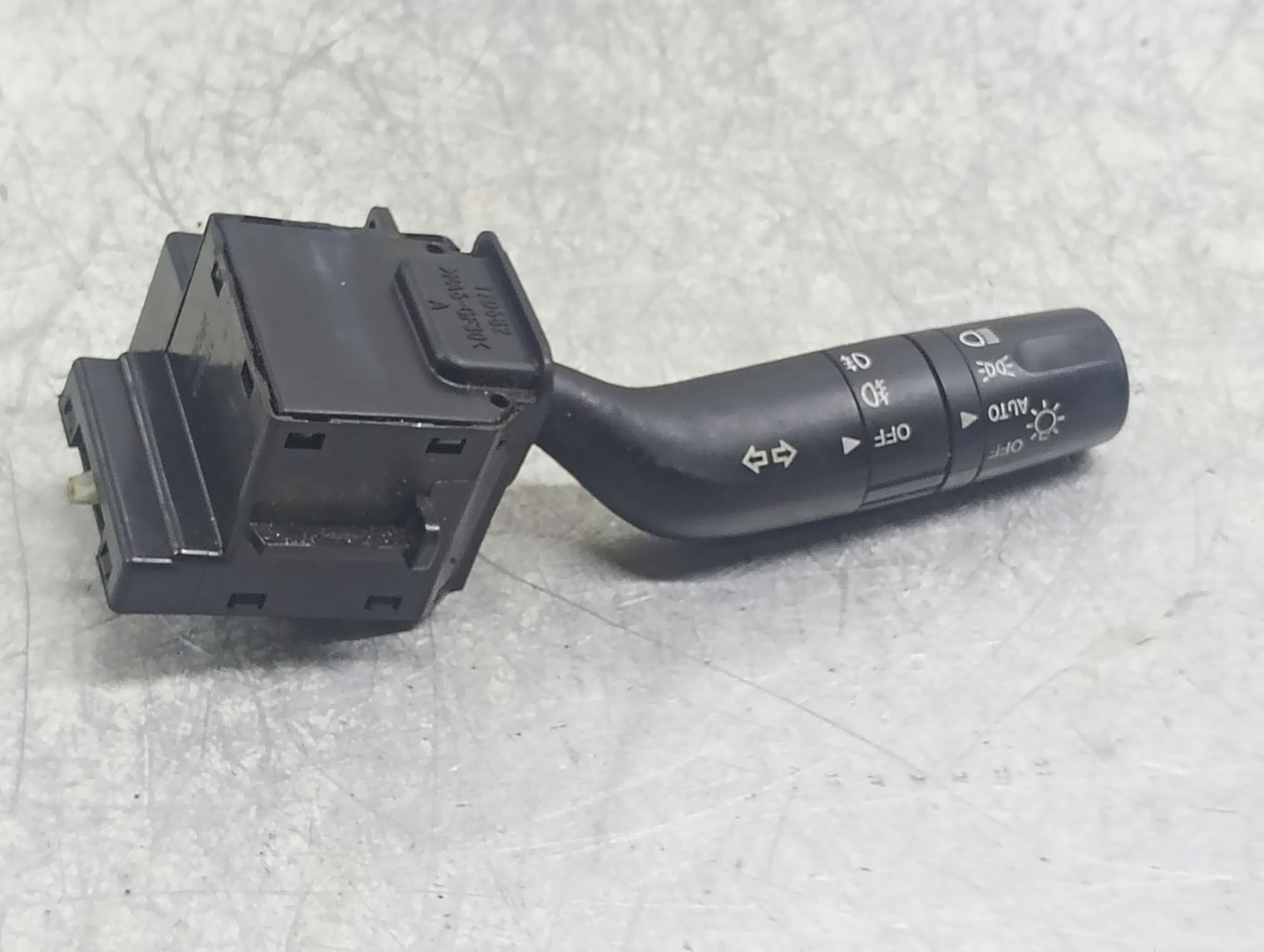 Maneta semnalizare 17D682 Mazda 3 BK (2003 - 2006)