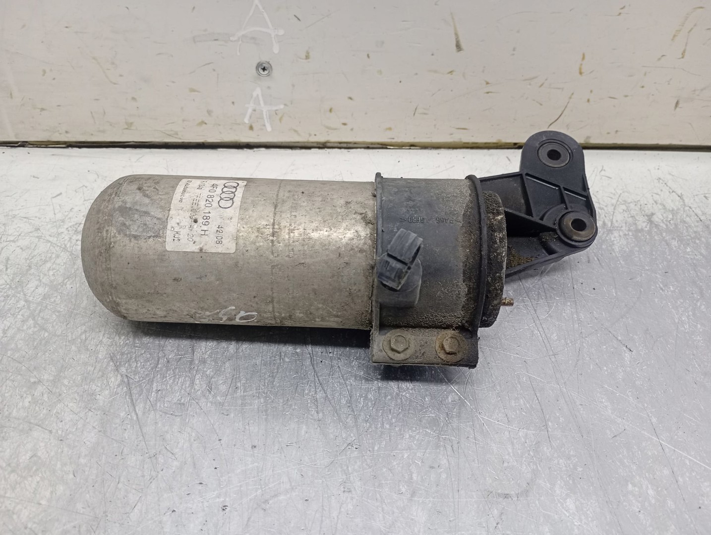 Filtru uscator 4f0820189h Audi A6 4F/C6 (facelift) (2008 - 2011)
