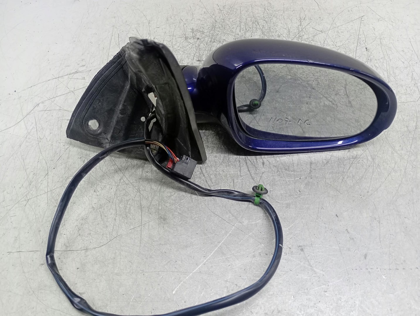 Oglinda stanga E1010781 Volkswagen Golf 5 (2003 - 2009)