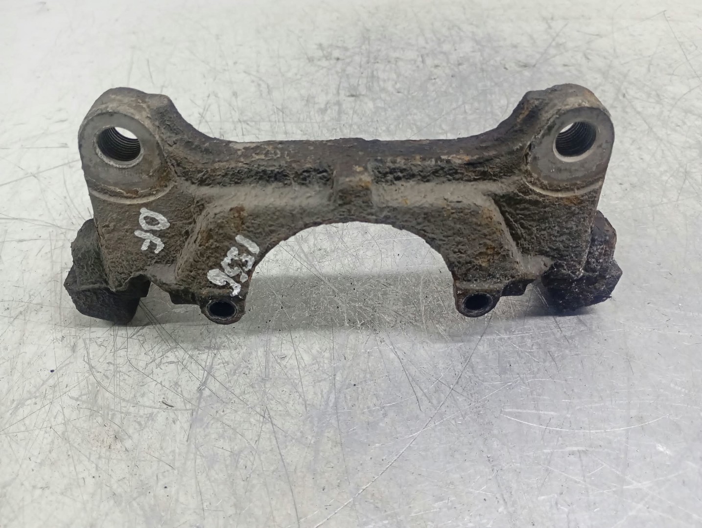 Suport etrier dreapta fata Volkswagen Passat CC 1 (2008 - 2012)