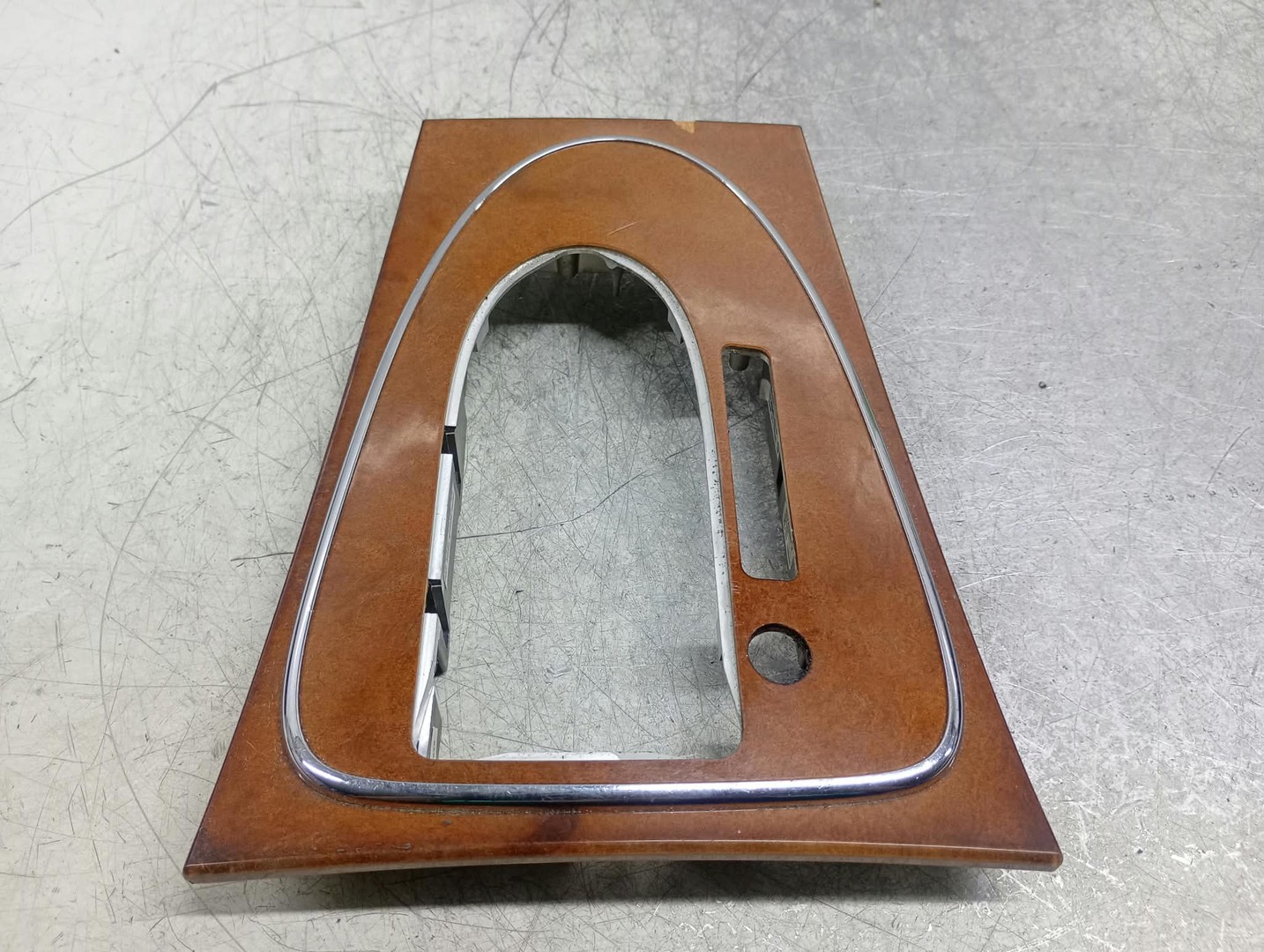 Ornament consola centrala Mercedes Benz E-Class W211/S211 (2002 - 2006)