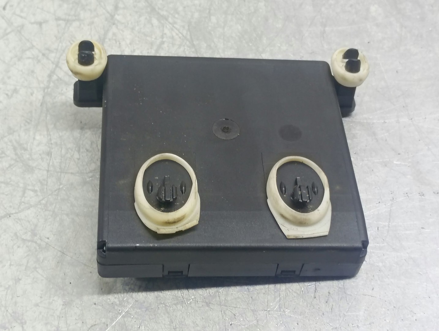 Modul confort usa spate stanga 2118704026 Mercedes Benz E-Class W211/S211 (2002 - 2006)