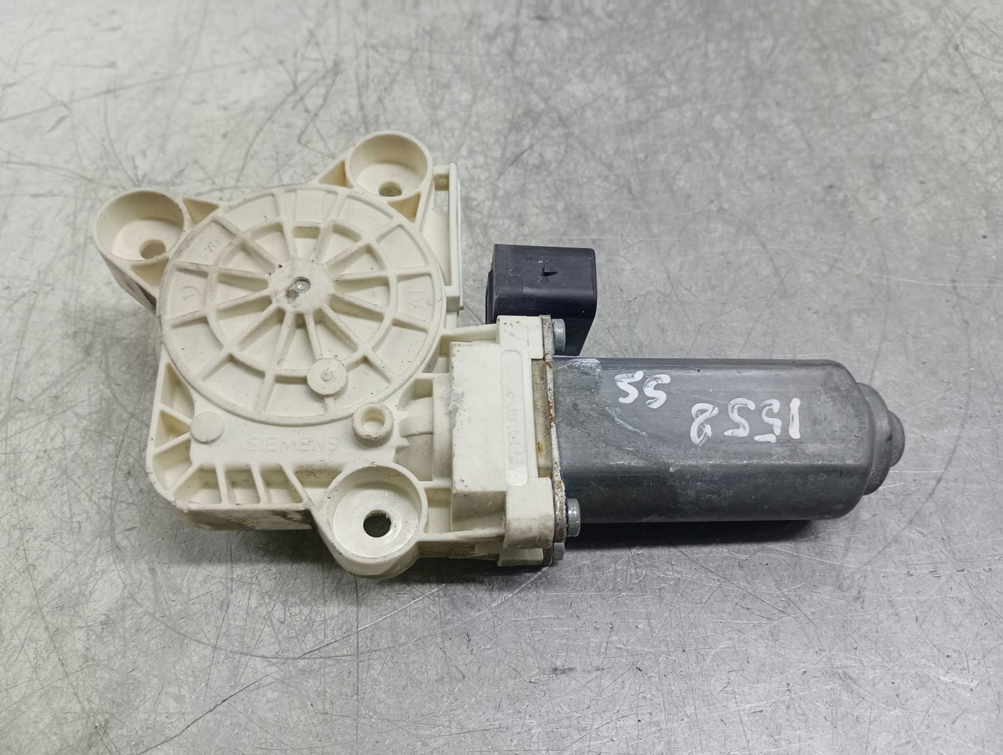 Motoras geam stanga spate A2118202342 Mercedes Benz E-Class W211/S211 (2002 - 2006)