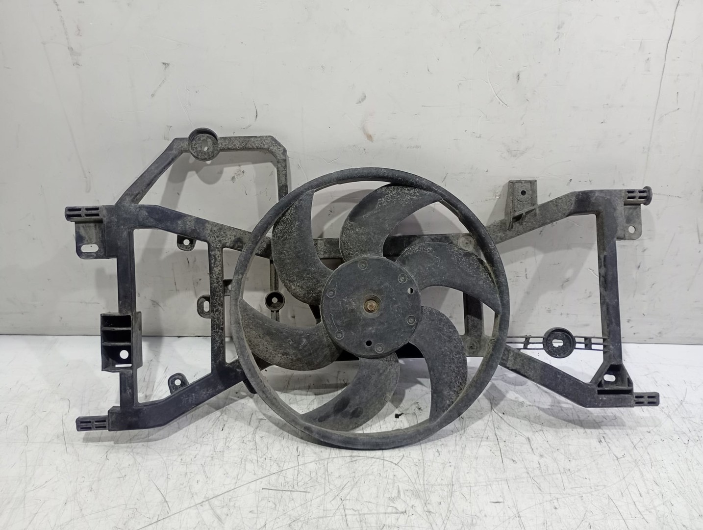 Electroventilator gmv Dacia Sandero 2 (2013 - 2016)
