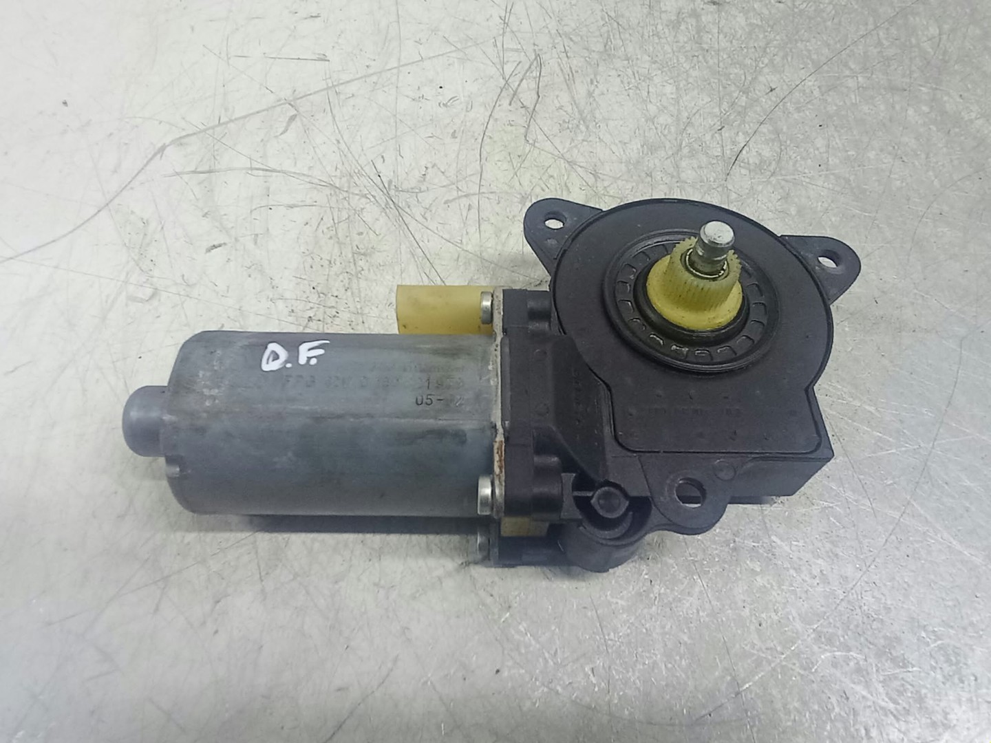 Motoras geam dreapta fata 0130821939 Ford Fiesta 5 (2001 - 2007)