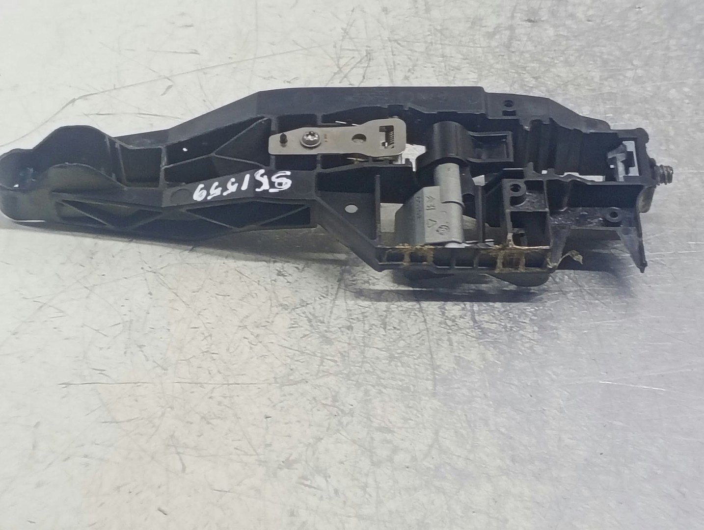 Suport maner exterior 9672961180 stanga spate Peugeot 2008 1 (2013 - 2017)