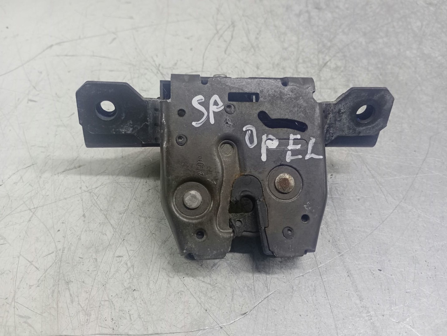 Broasca haion 13500195 Opel Astra J (2009 - 2012)