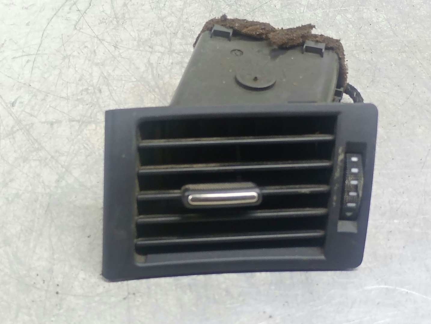 Grila ventilatie 8E0820901F Audi A4 B7 (2004 - 2008)