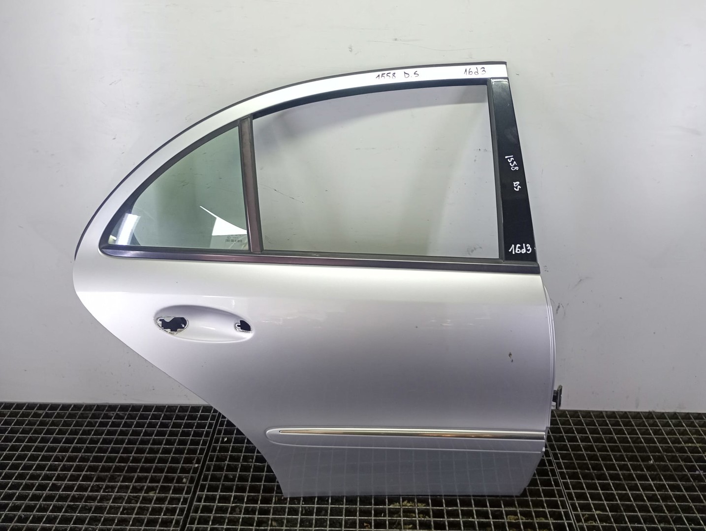 Usa dreapta spate Mercedes Benz E-Class W211/S211 (2002 - 2006)