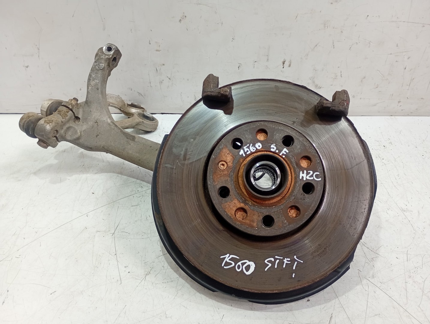 Fuzeta stanga fata Audi A4 B7 (2004 - 2008)