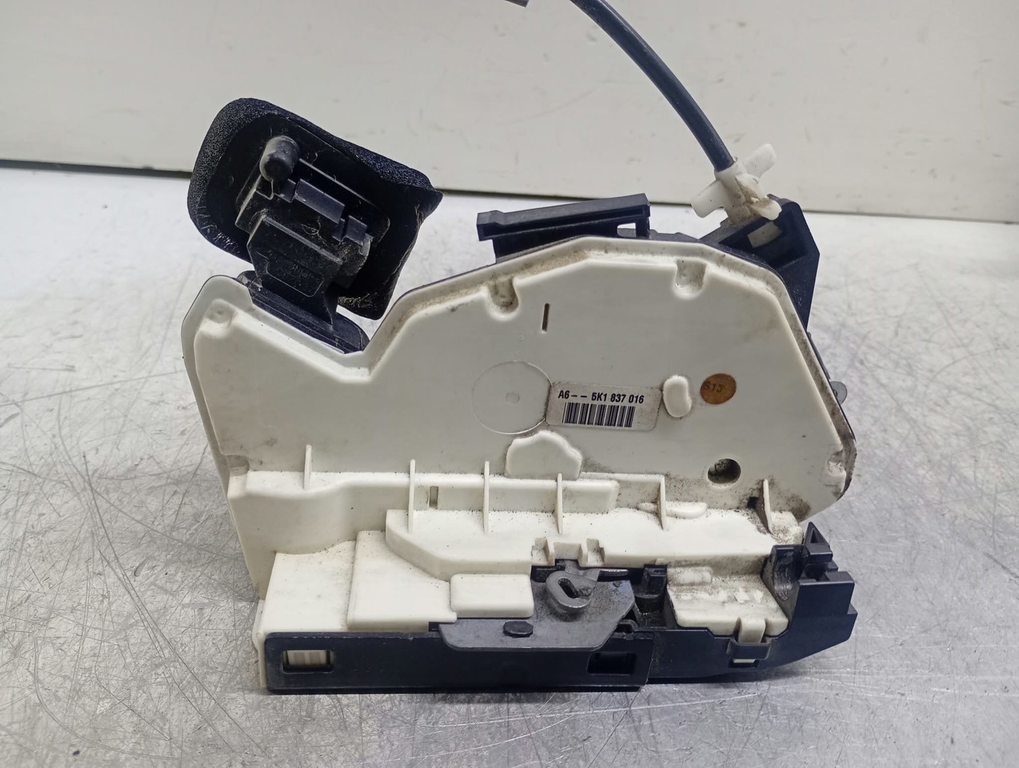 Broasca dreapta fata 5K1837016 Volkswagen Golf 6 (2008 - 2015)