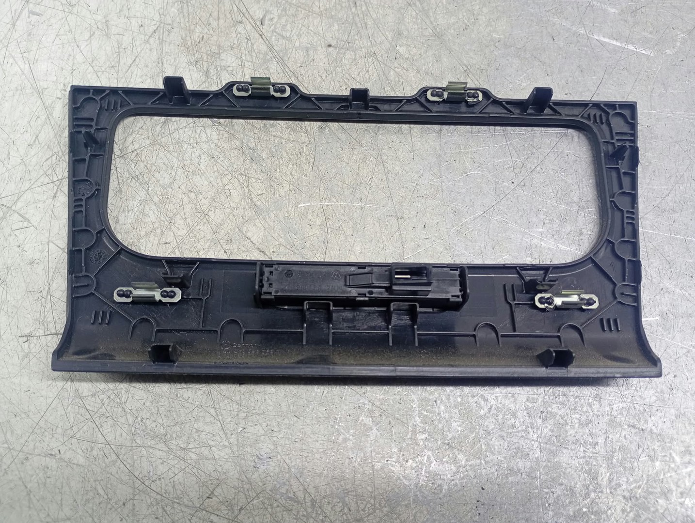 Ornament bord 5K0858071M Volkswagen Golf 6 (2008 - 2015)