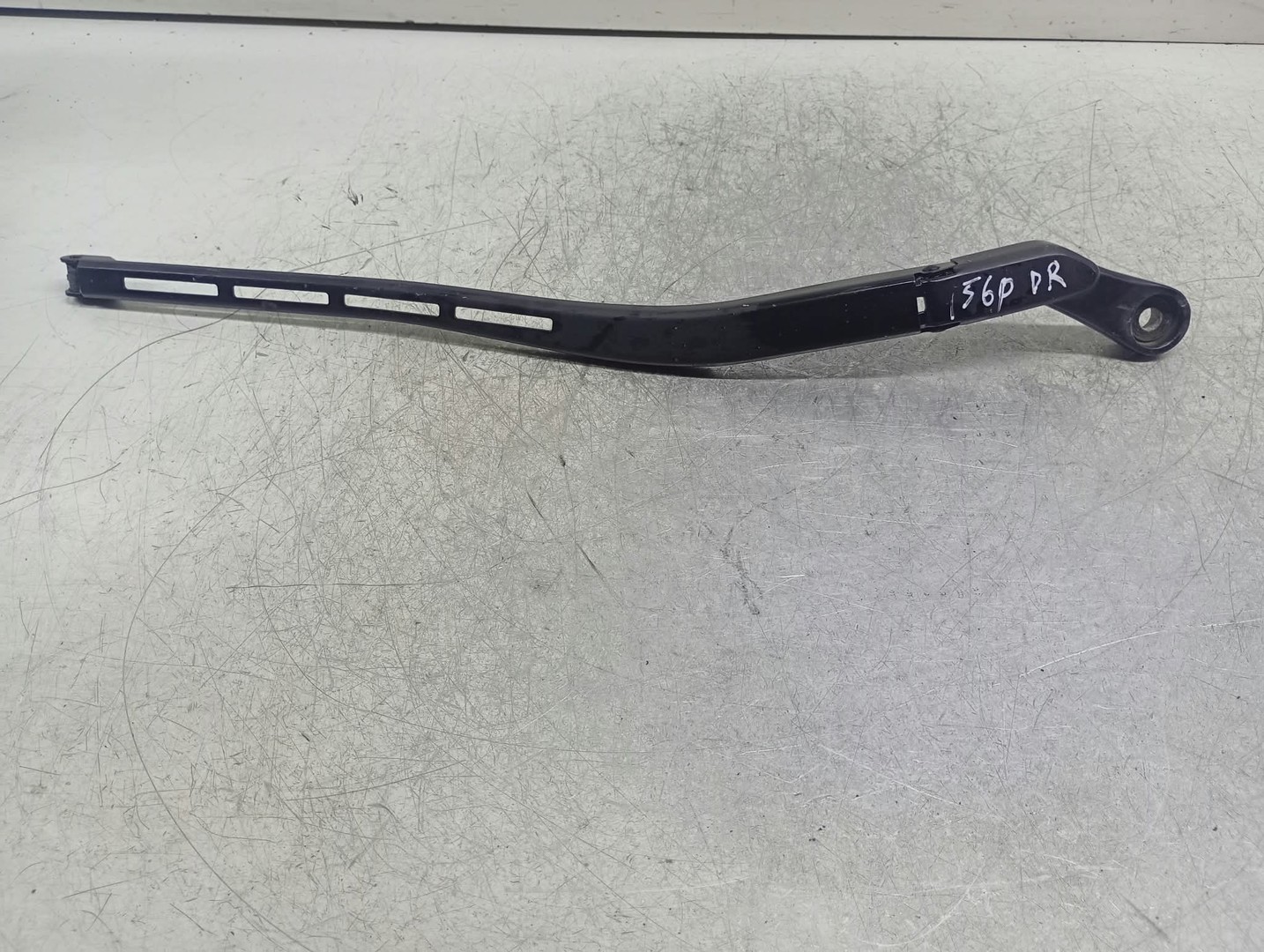 Brat stergator parbriz dreapta 8E1955408C Audi A4 B7 (2004 - 2008)