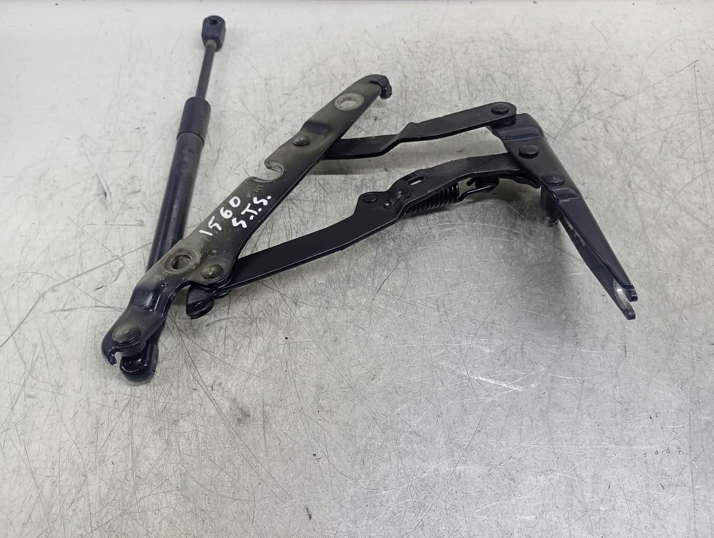Balama haion 8E5827301 Audi A4 B7 (2004 - 2008)